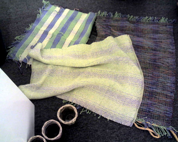 devorahsweaving.jpg (99488 bytes)