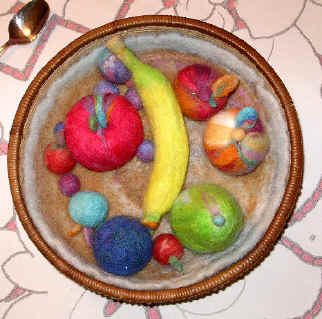 felted fruit.jpg (100732 bytes)